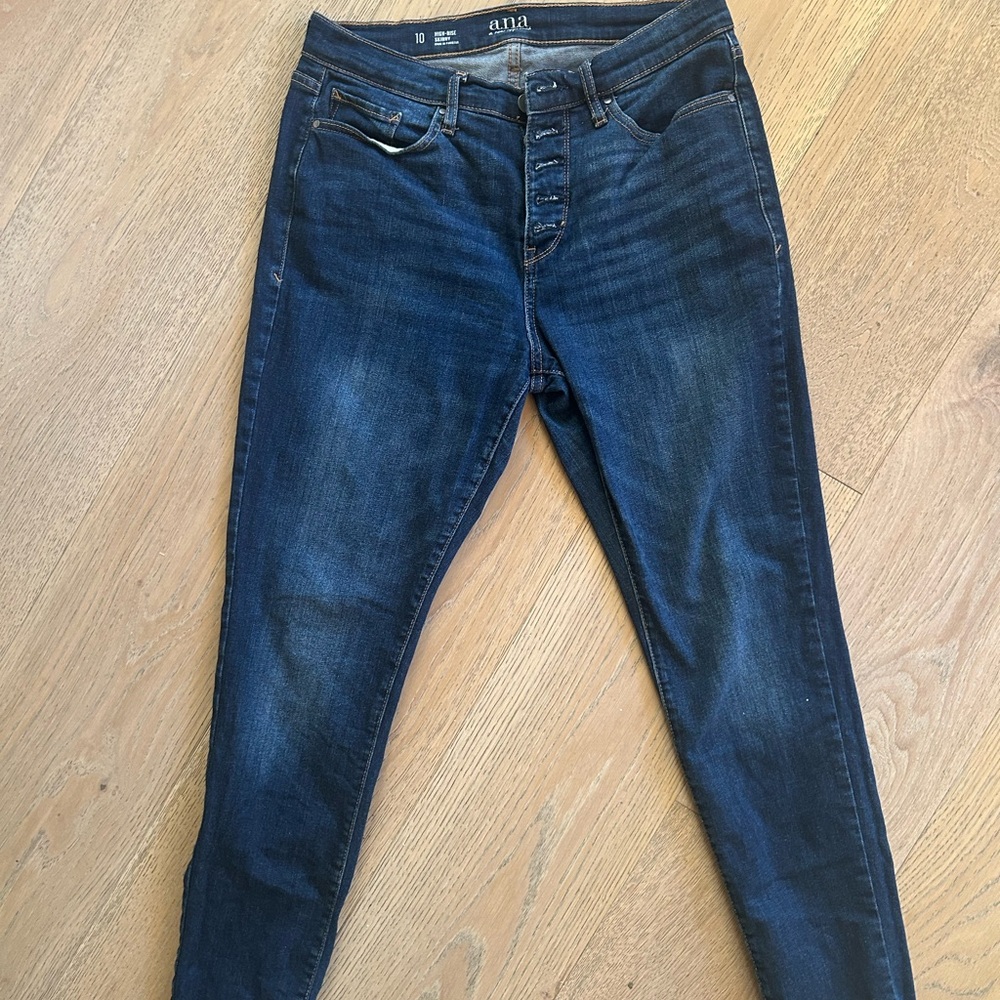 a.n.a Women's Deep Indigo Skinny Jeans